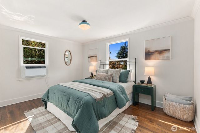 6736 10th Avenue NW, Seattle, WA 98117