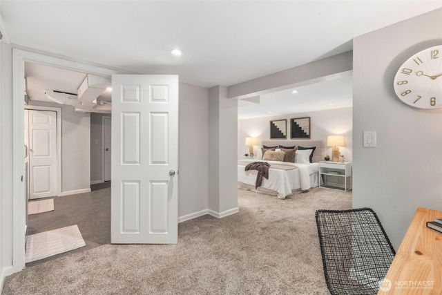 6736 10th Avenue NW, Seattle, WA 98117