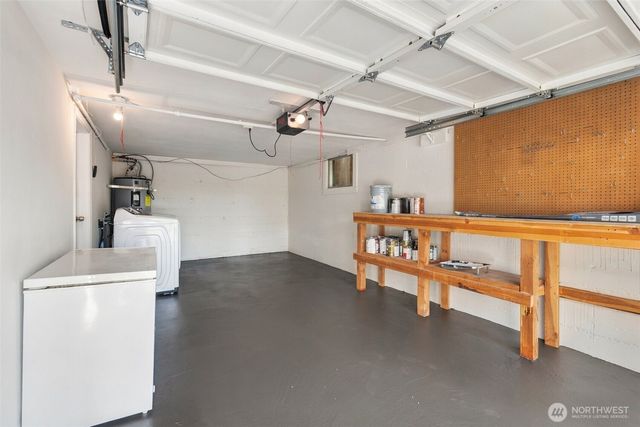 6736 10th Avenue NW, Seattle, WA 98117