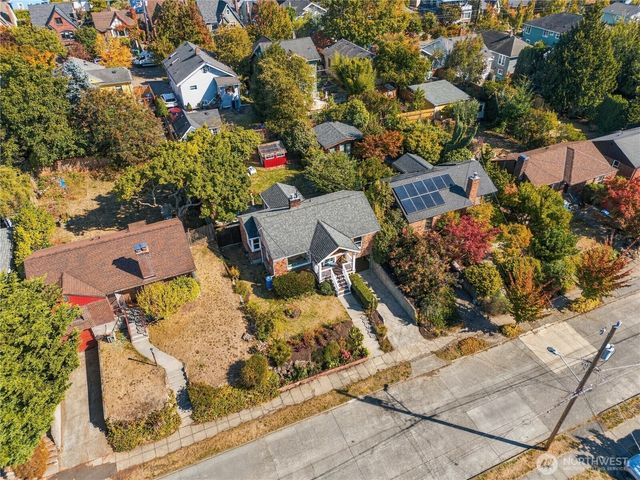 6736 10th Avenue NW, Seattle, WA 98117