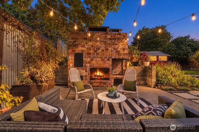 6736 10th Avenue NW, Seattle, WA 98117