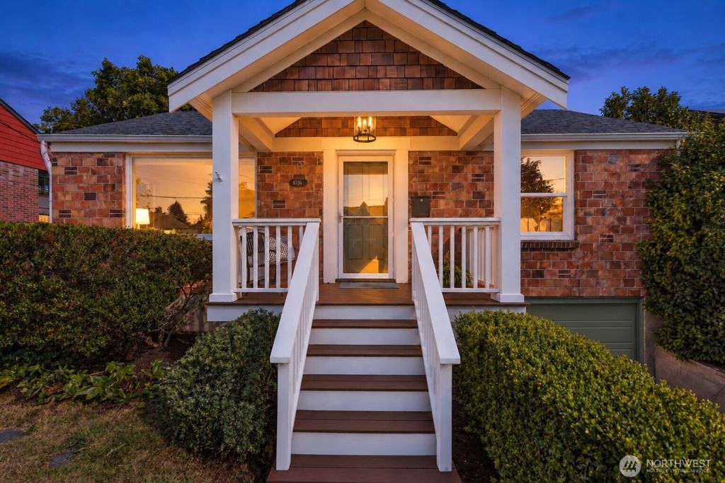 6736 10th Avenue NW, Seattle, WA 98117