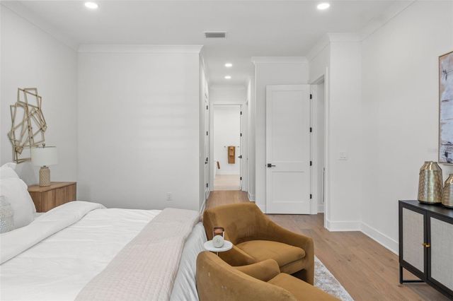 500 E DAVIS BOULEVARD, Tampa, FL 33606