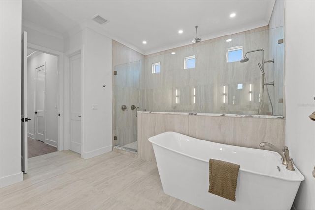 500 E DAVIS BOULEVARD, Tampa, FL 33606