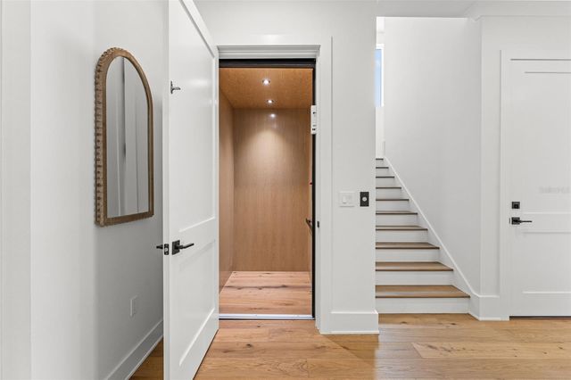 500 E DAVIS BOULEVARD, Tampa, FL 33606