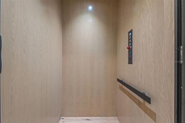 500 E DAVIS BOULEVARD, Tampa, FL 33606