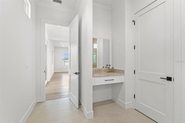 500 E DAVIS BOULEVARD, Tampa, FL 33606