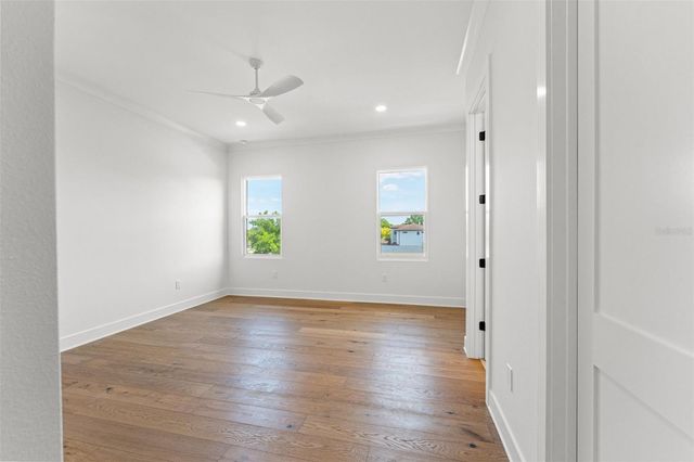 500 E DAVIS BOULEVARD, Tampa, FL 33606