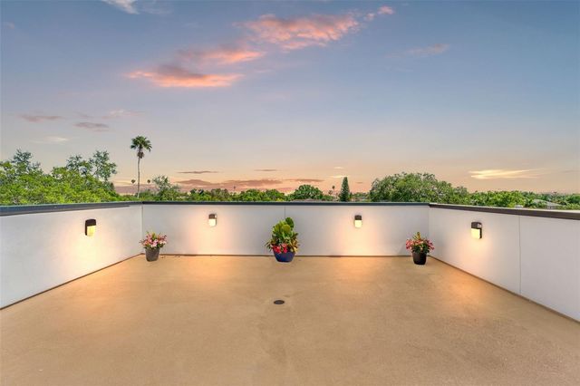 500 E DAVIS BOULEVARD, Tampa, FL 33606