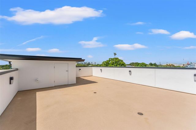 500 E DAVIS BOULEVARD, Tampa, FL 33606