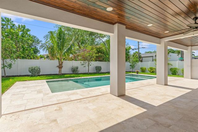 500 E DAVIS BOULEVARD, Tampa, FL 33606