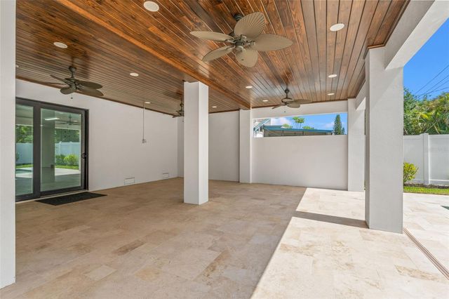 500 E DAVIS BOULEVARD, Tampa, FL 33606