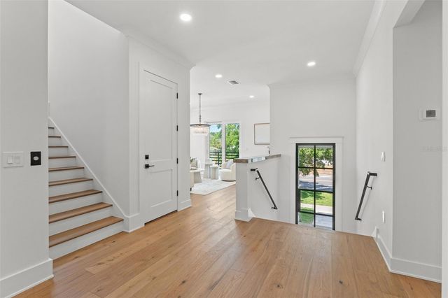 500 E DAVIS BOULEVARD, Tampa, FL 33606