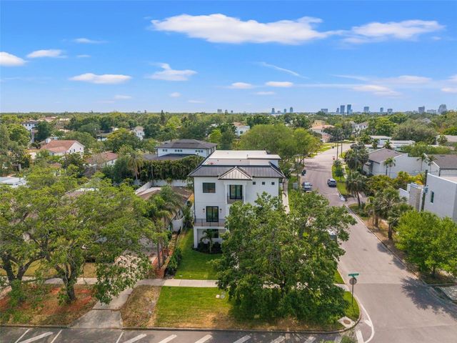 500 E DAVIS BOULEVARD, Tampa, FL 33606