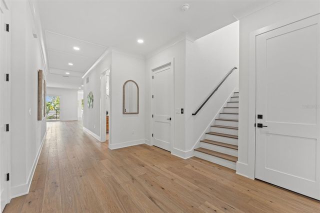 500 E DAVIS BOULEVARD, Tampa, FL 33606