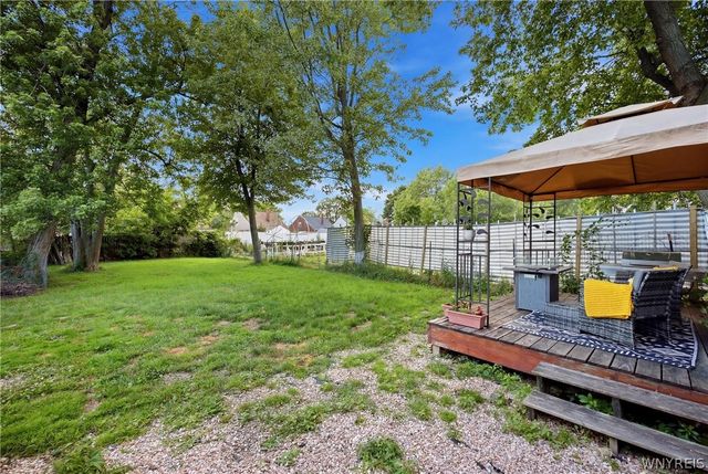 830 Beach Road, Cheektowaga, NY 14225