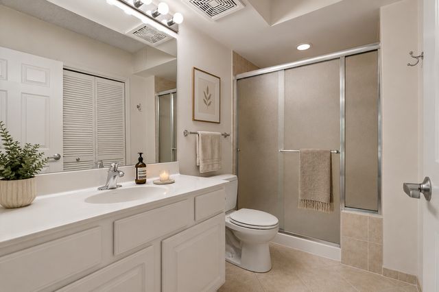 5155 MADISON Street 402, Skokie, IL 60077