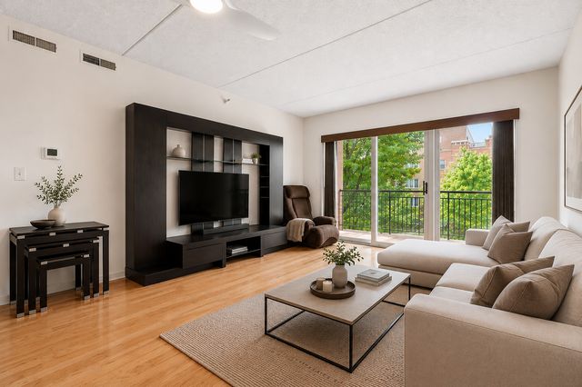5155 MADISON Street 402, Skokie, IL 60077
