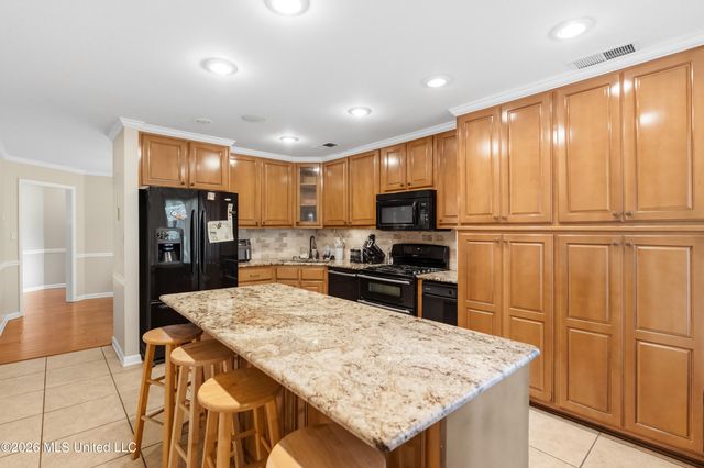 6760 Autumn Oaks Drive, Olive Branch, MS 38654