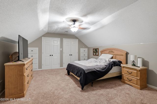 6760 Autumn Oaks Drive, Olive Branch, MS 38654