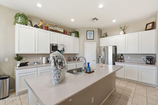 8177 S BULL DOG Court, Gold Canyon, AZ 85118