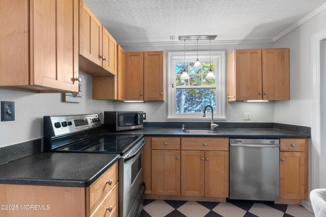 26 Prince Place, Little Silver, NJ 07739