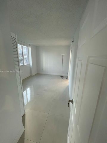 800 N Miami Ave E-504, Miami, FL 33136