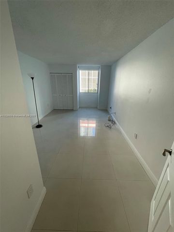 800 N Miami Ave E-504, Miami, FL 33136