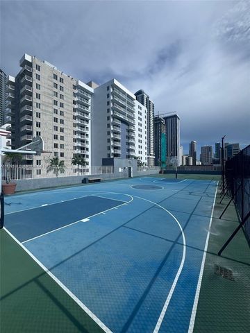 800 N Miami Ave E-504, Miami, FL 33136
