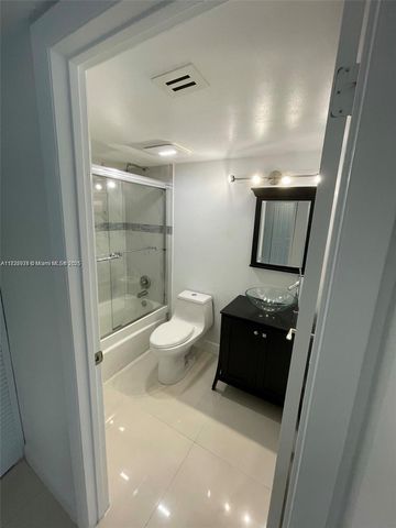 800 N Miami Ave E-504, Miami, FL 33136