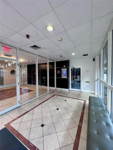 800 N Miami Ave E-504, Miami, FL 33136