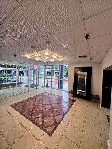 800 N Miami Ave E-504, Miami, FL 33136