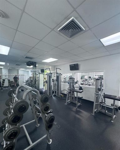 800 N Miami Ave E-504, Miami, FL 33136