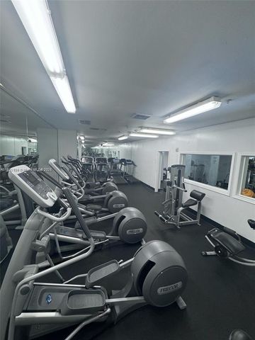 800 N Miami Ave E-504, Miami, FL 33136