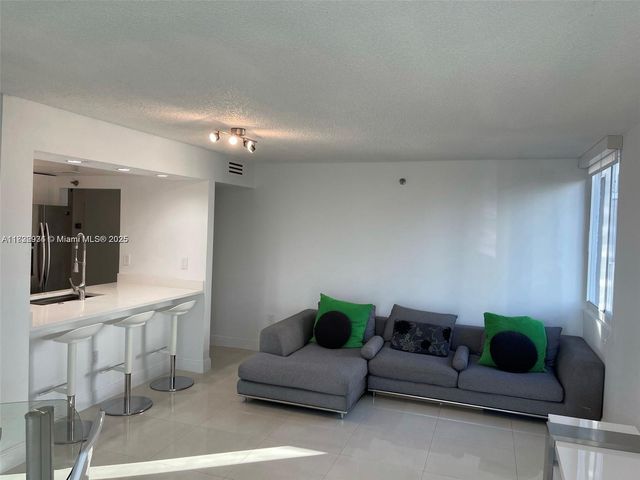 800 N Miami Ave E-504, Miami, FL 33136