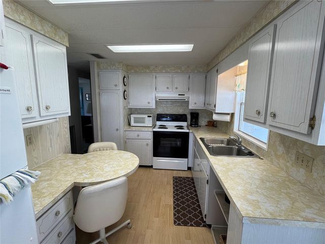 824 TRENTO, Venice, FL 34285