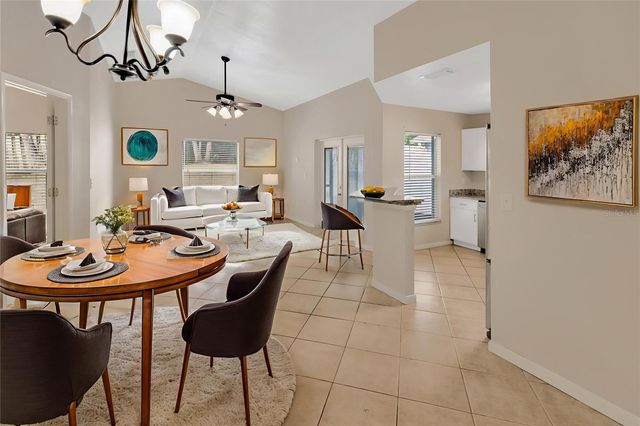 2408 CAMDEN OAKS PLACE, Valrico, FL 33594