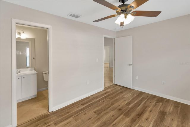 2408 CAMDEN OAKS PLACE, Valrico, FL 33594