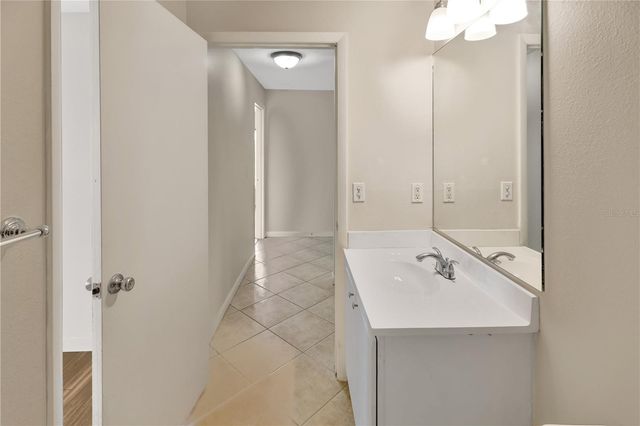 2408 CAMDEN OAKS PLACE, Valrico, FL 33594