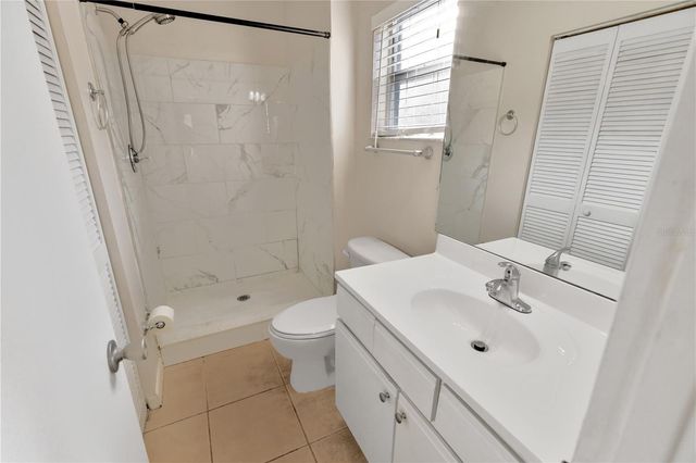 2408 CAMDEN OAKS PLACE, Valrico, FL 33594