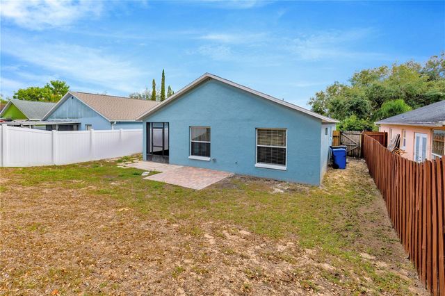 2408 CAMDEN OAKS PLACE, Valrico, FL 33594