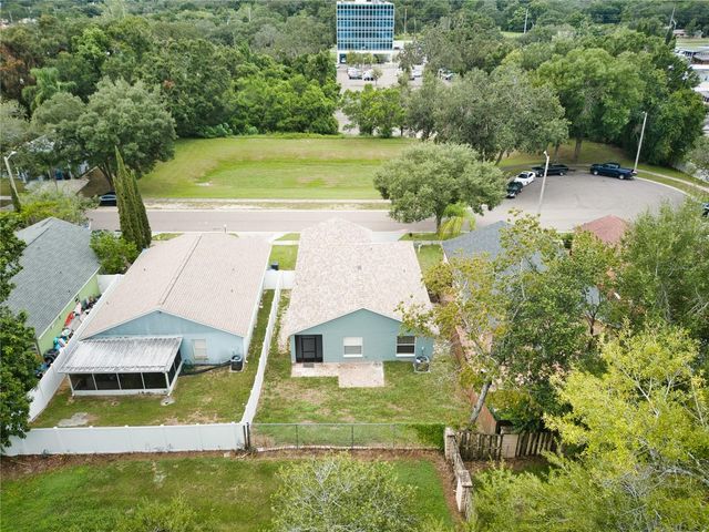 2408 CAMDEN OAKS PLACE, Valrico, FL 33594