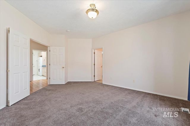12150 W Hickory Dr, Boise, ID 83713