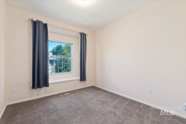 12150 W Hickory Dr, Boise, ID 83713