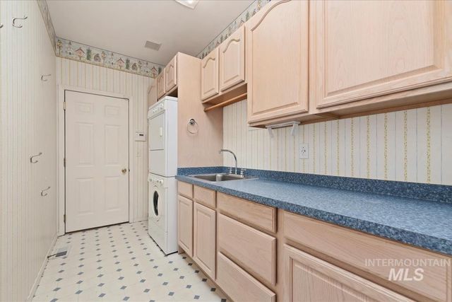 12150 W Hickory Dr, Boise, ID 83713