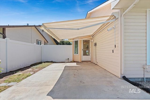 12150 W Hickory Dr, Boise, ID 83713