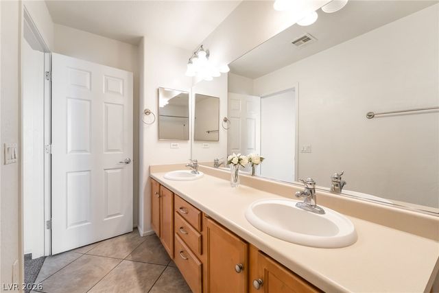 5280 Fire Night Avenue, Las Vegas, NV 89122