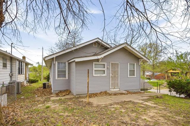 2618 Georgia Avenue, Kansas City, KS 66104