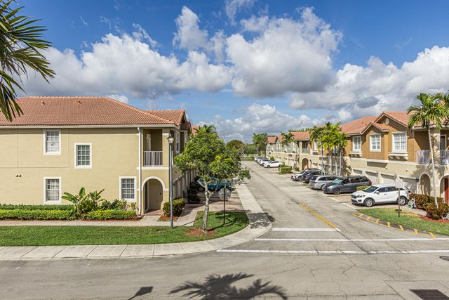 5869 Hampton Hills Boulevard, Tamarac, FL 33321