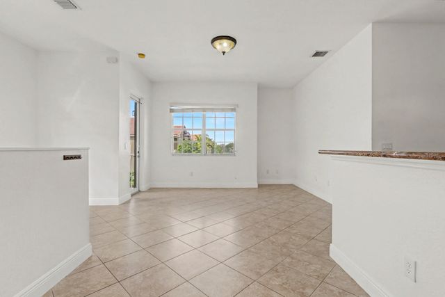 5869 Hampton Hills Boulevard, Tamarac, FL 33321